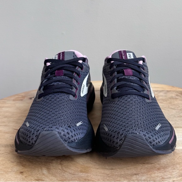 Brooks Adrenaline GTS 22 Women Size 9 B Black Gray Pink Running Stability Shoes - Picture 5 of 10